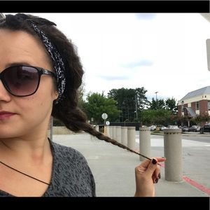 Meet your Posher, Mel